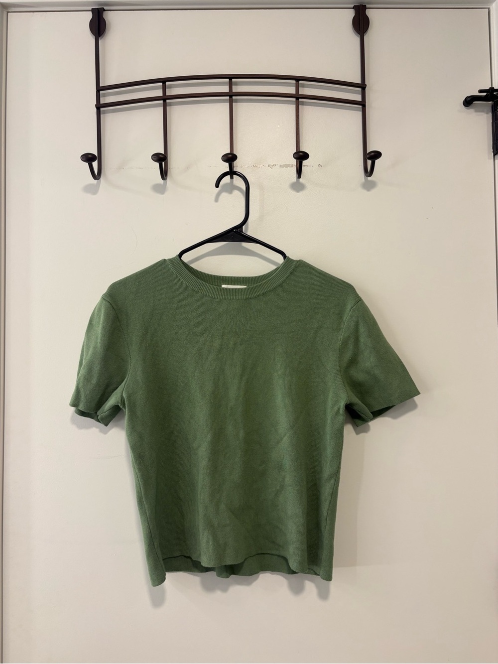 H&M Olive Green Short Sleeve Crewneck Tee